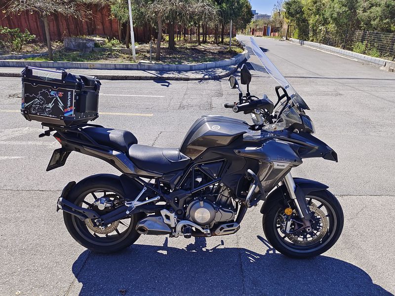 二手贝纳利金鹏 TRK502