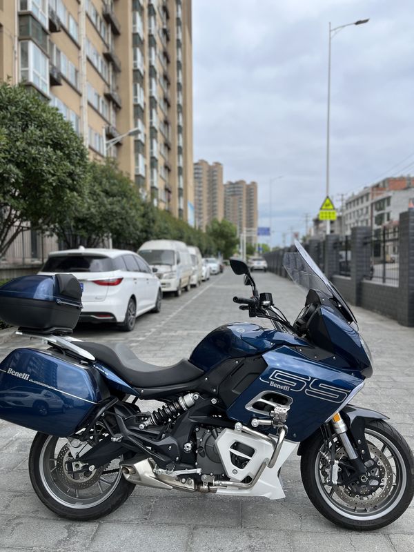 二手贝纳利600GC