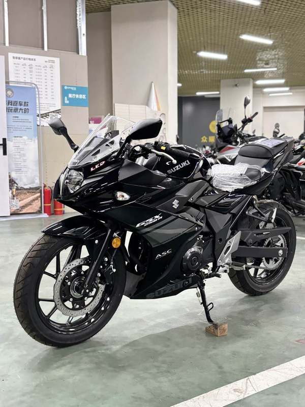二手豪爵铃木GSX250R