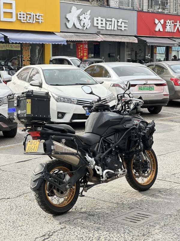 二手贝纳利TRK552