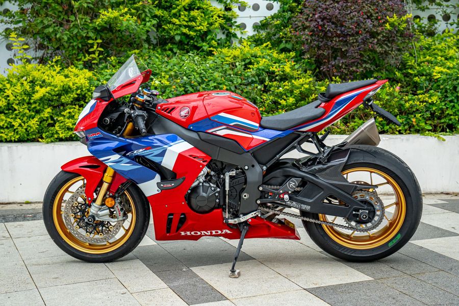 二手本田CBR 1000 RR-R