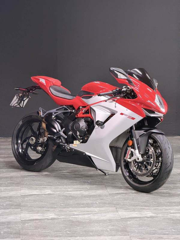 二手奥古斯塔F3 800