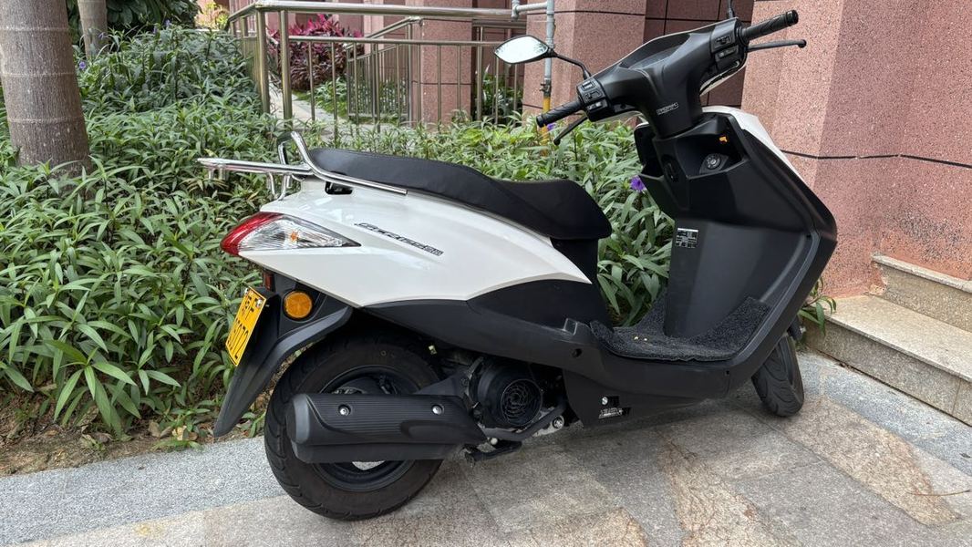 二手五羊本田SCR 喜鲨125