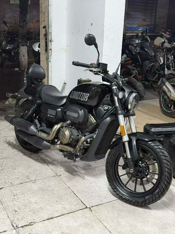 二手QJMOTOR闪300