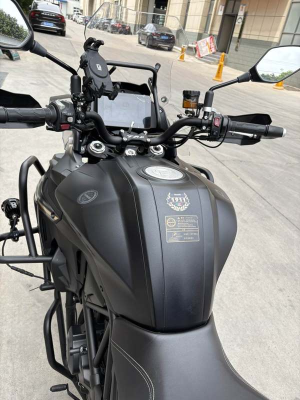 二手贝纳利TRK552