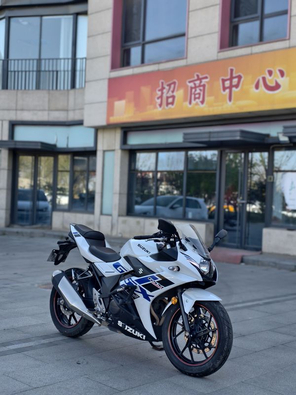 二手豪爵铃木GSX250R