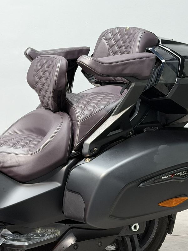 二手庞巴迪Spyder F3 