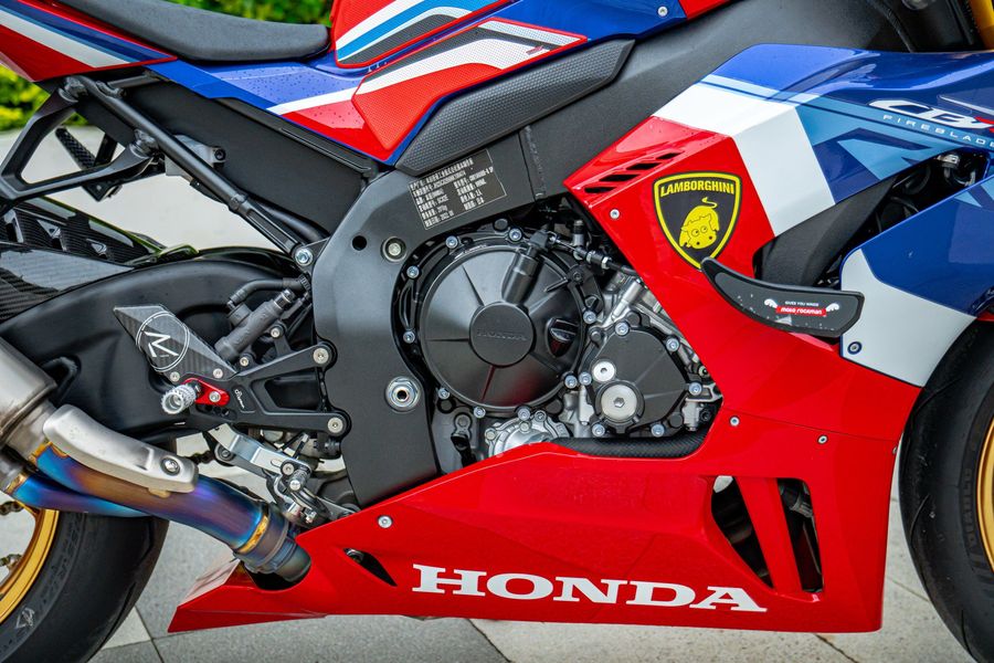 二手本田CBR 1000 RR-R