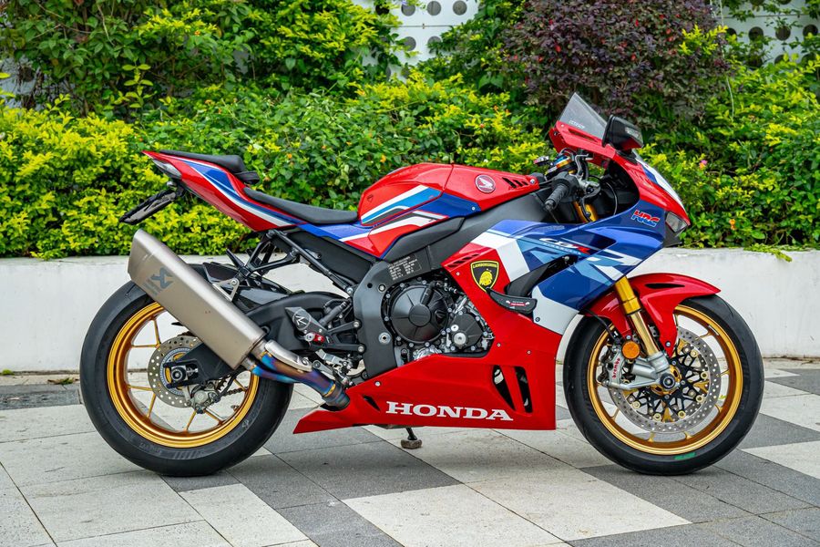 二手本田CBR 1000 RR-R