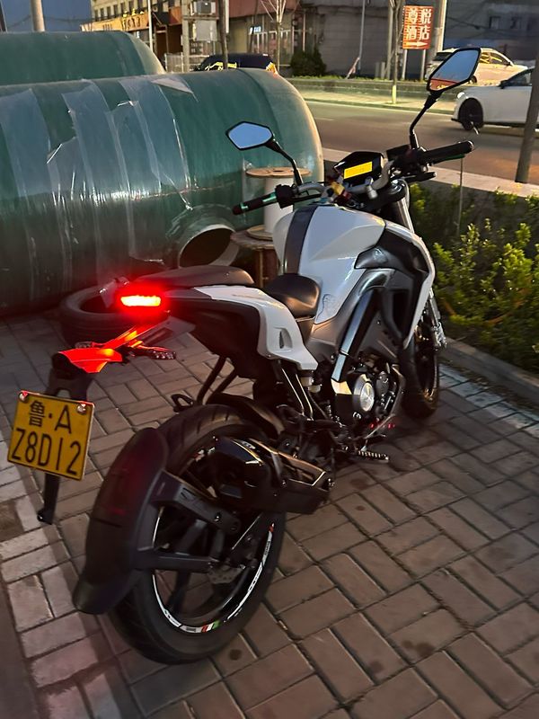 二手贝纳利小迅龙 BN150S