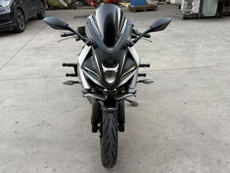 二手贝纳利龙卷风 Tornado 302R