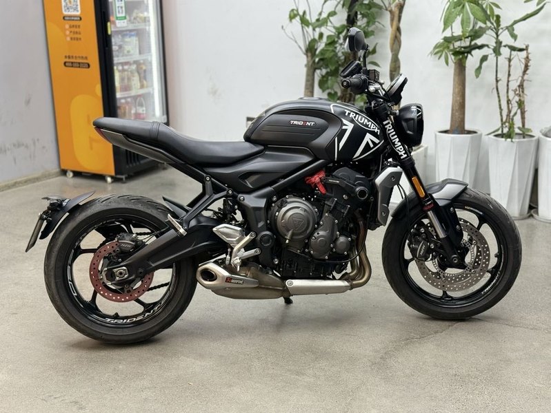 二手凯旋Trident 660