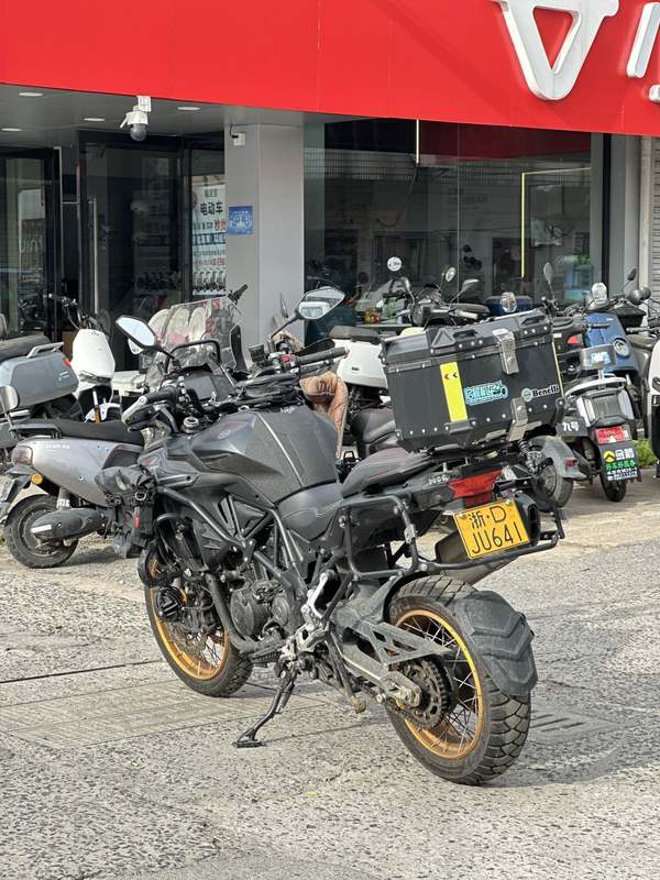 二手贝纳利TRK552