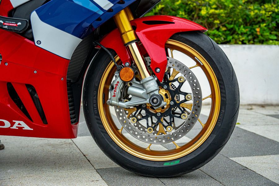 二手本田CBR 1000 RR-R