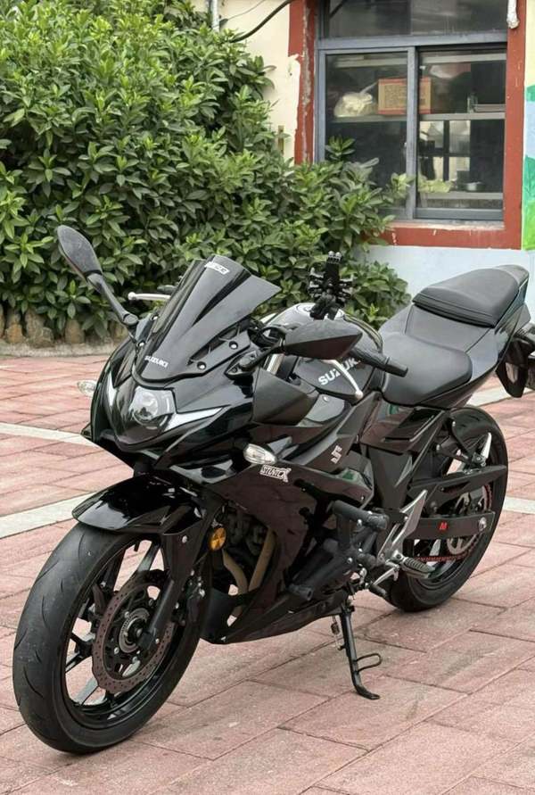二手豪爵铃木GSX250R