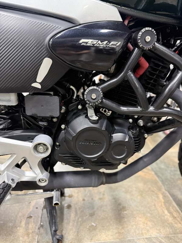 二手五羊本田鸷道 CB190SS