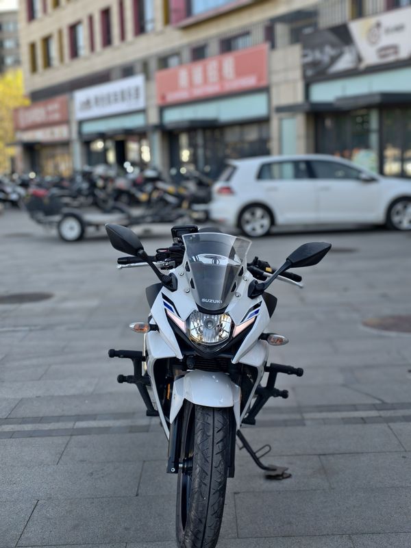 二手豪爵铃木GSX250R