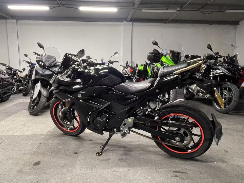 二手豪爵铃木GSX250R