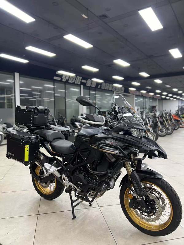 二手贝纳利TRK552