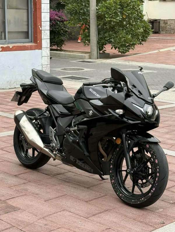 二手豪爵铃木GSX250R