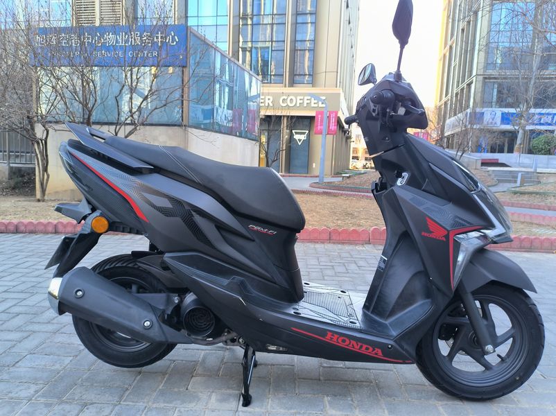 二手新大洲本田裂行 RX125Fi