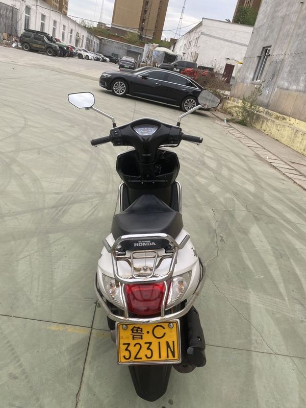 二手五羊本田SCR 喜鲨125