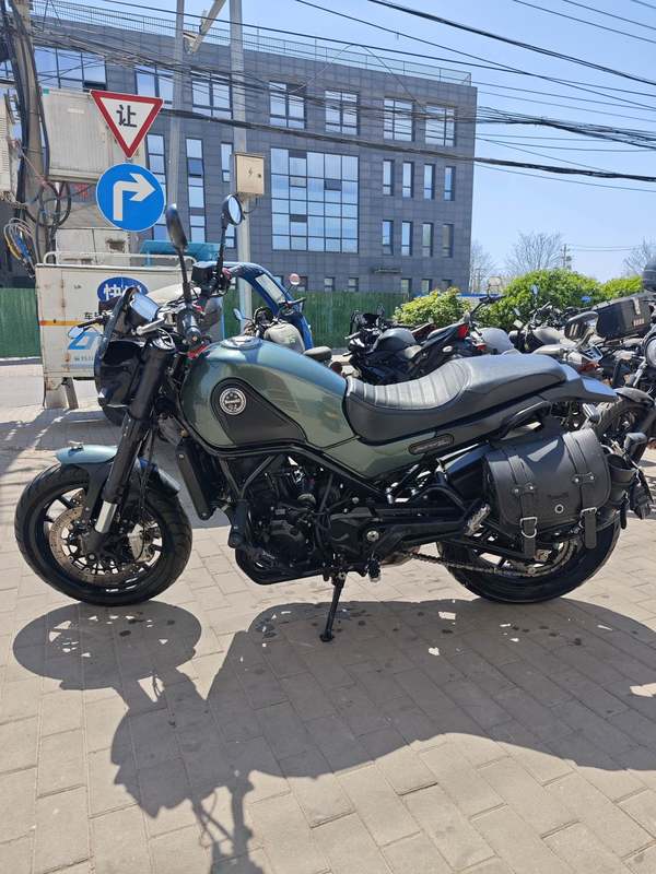 二手贝纳利幼狮 Leoncino 500