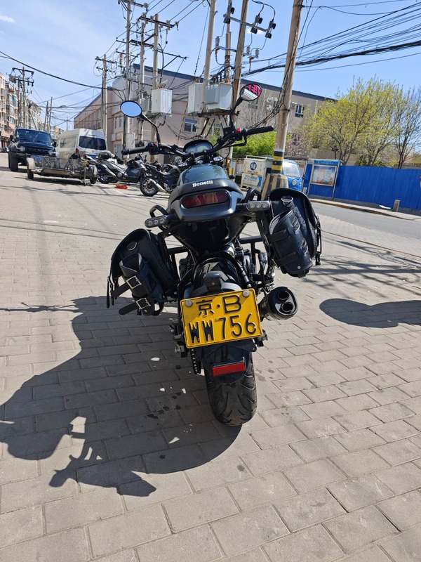 二手贝纳利幼狮 Leoncino 500