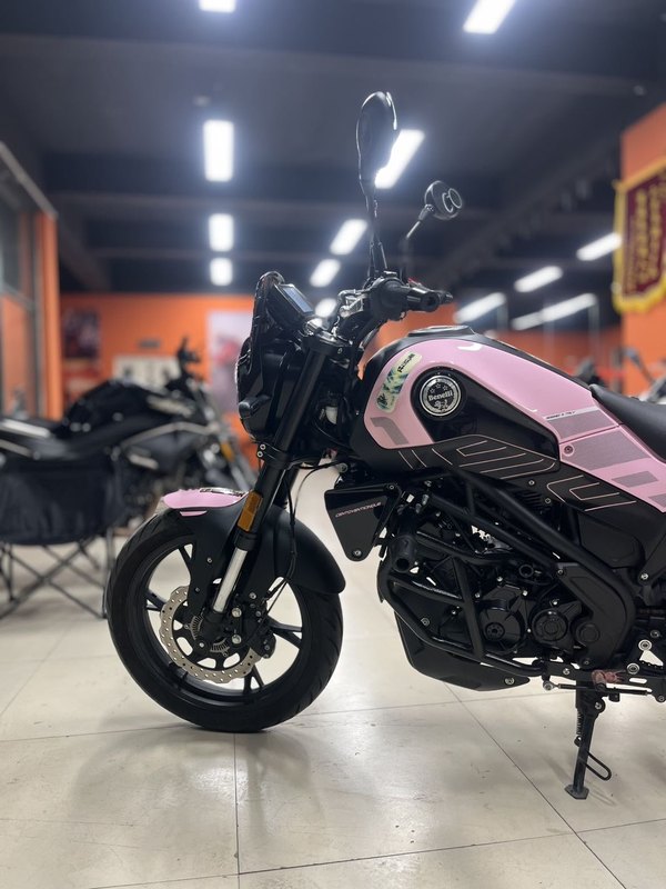 二手贝纳利幼狮 Leoncino 150