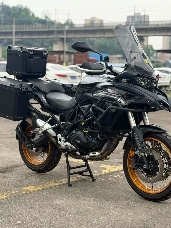 二手贝纳利TRK552