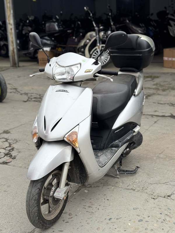 二手五羊本田SCR110 佳御