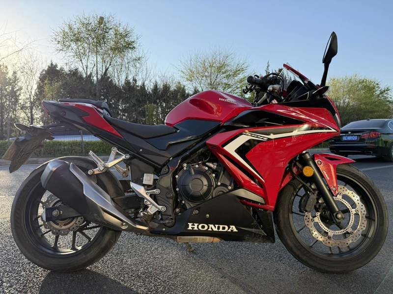 二手本田CBR400R