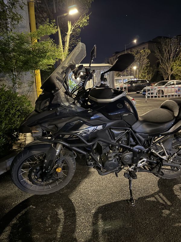 二手贝纳利金鹏 TRK502