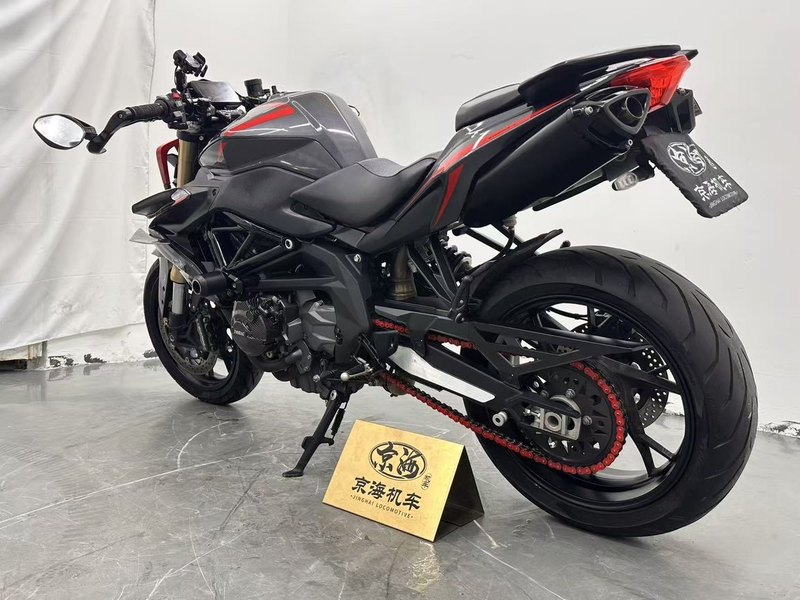 二手贝纳利TNT600i