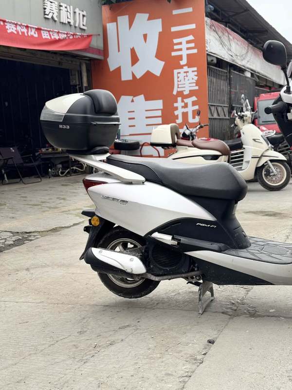 二手五羊本田SCR110 佳御