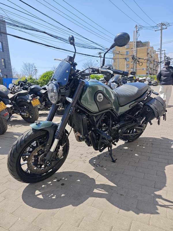 二手贝纳利幼狮 Leoncino 500