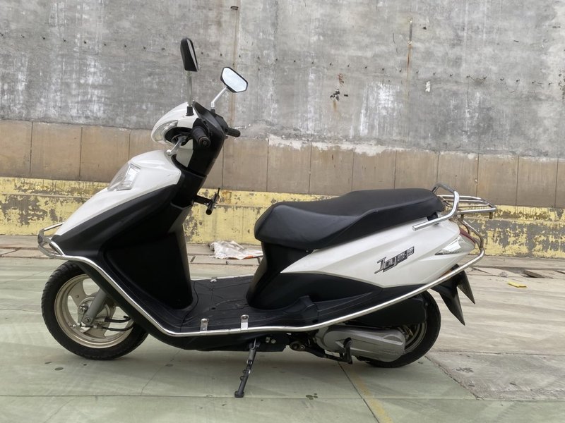 二手五羊本田SCR 喜鲨125