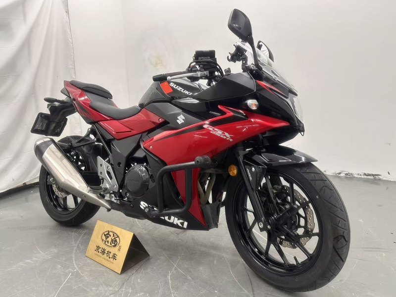 二手豪爵铃木GSX250R