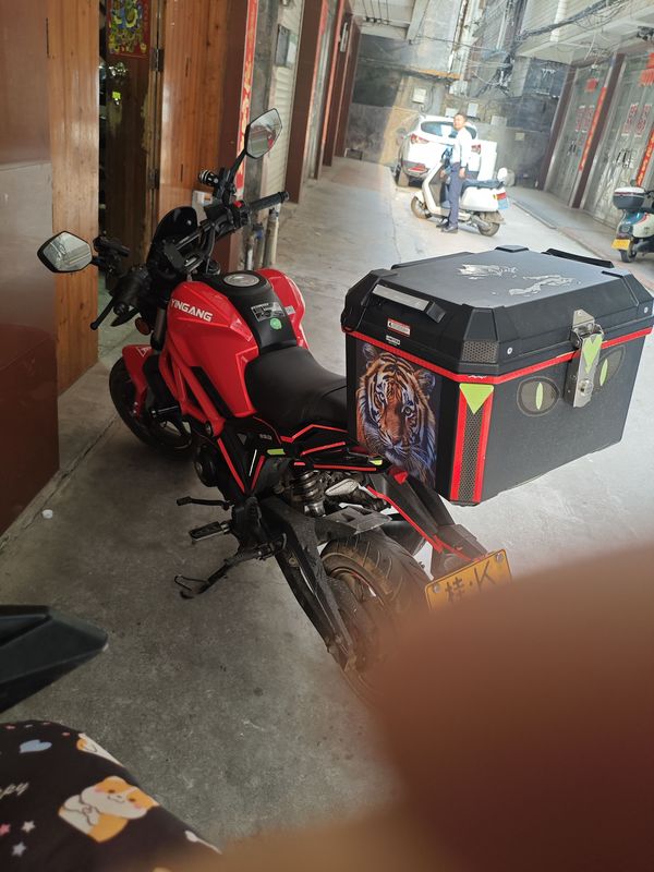 二手银钢小怪兽150