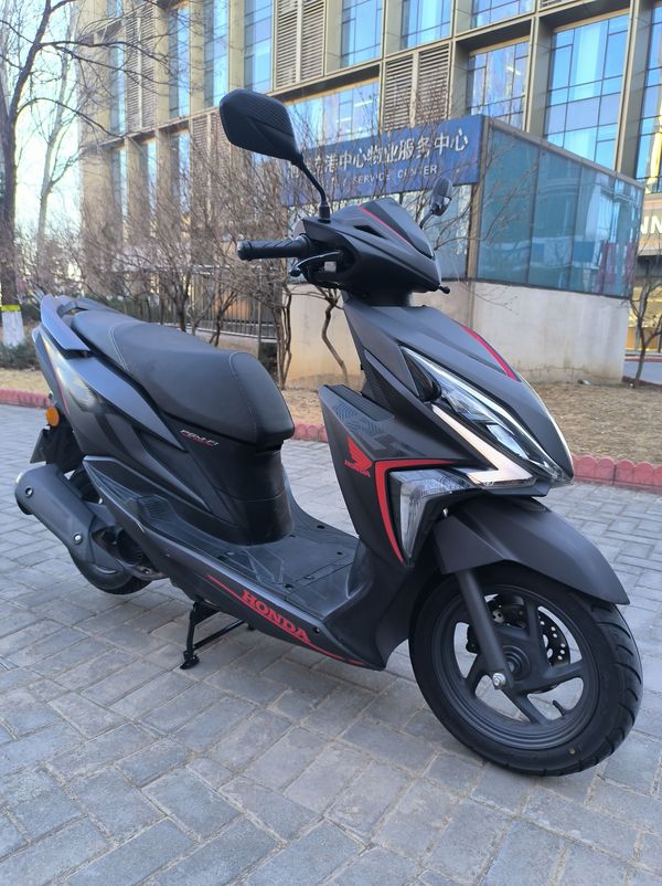 二手新大洲本田裂行 RX125Fi