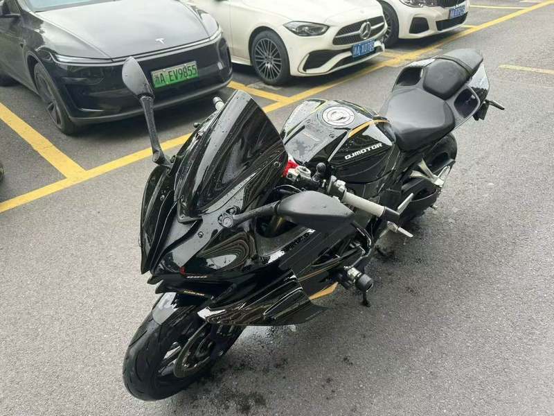 二手QJMOTOR赛800