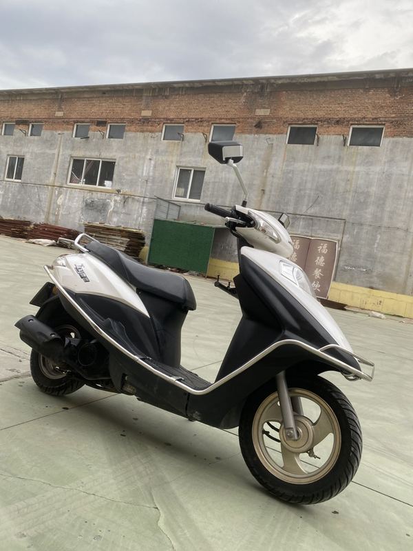 二手五羊本田SCR 喜鲨125