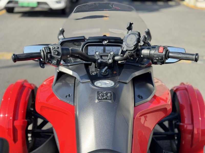 二手庞巴迪Spyder F3 