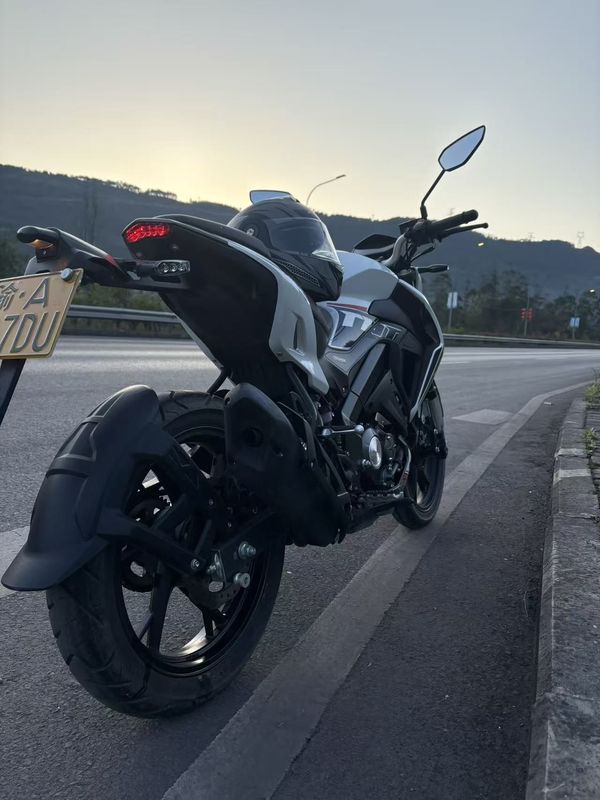 二手贝纳利小迅龙 BN150S