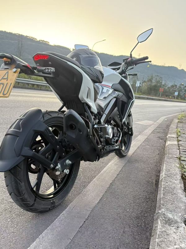 二手贝纳利小迅龙 BN150S