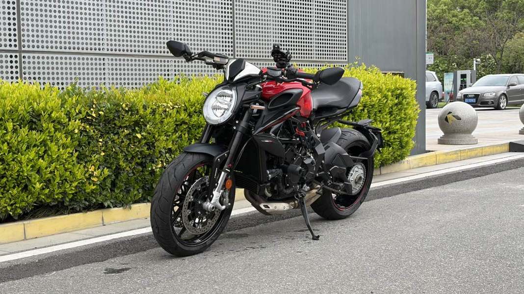 二手奥古斯塔Dragster 800