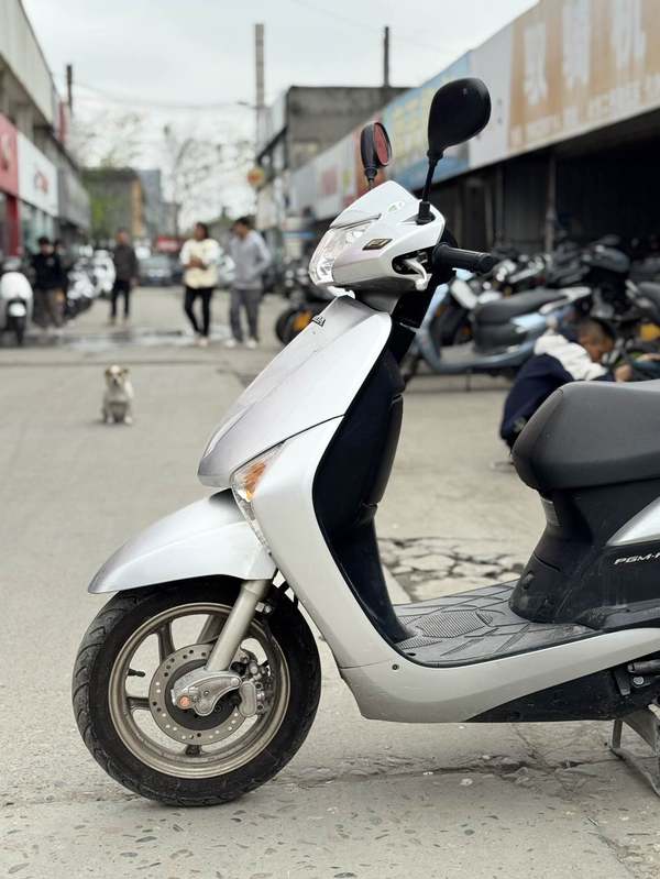 二手五羊本田SCR110 佳御