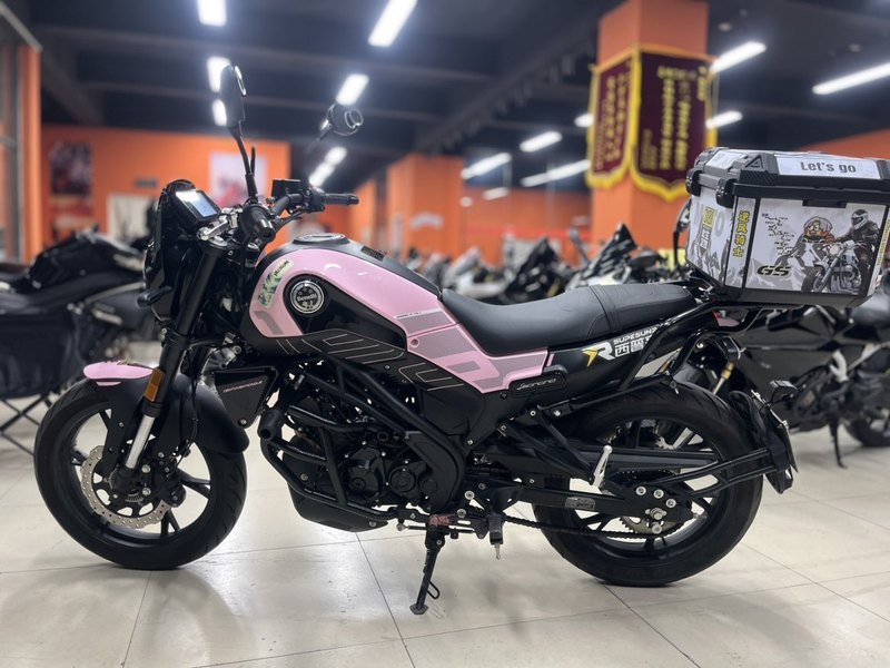 二手贝纳利幼狮 Leoncino 150