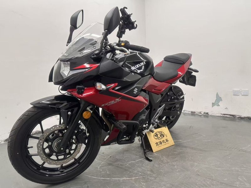 二手豪爵铃木GSX250R