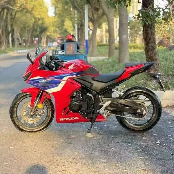 二手本田CBR400R